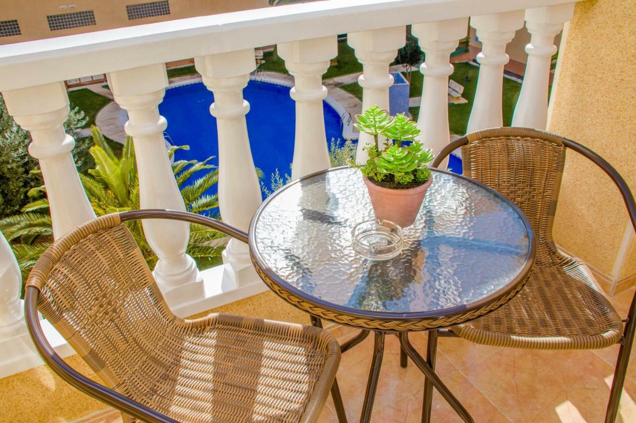 San Julian Apartamento Торевиеха Екстериор снимка